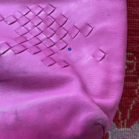 BOTTEGA VENETA | Hot Pink Summer Totebag - Picture 4 of 13